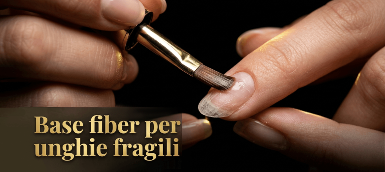 Base fiber per unghie fragili: come applicarla senza sollevamenti